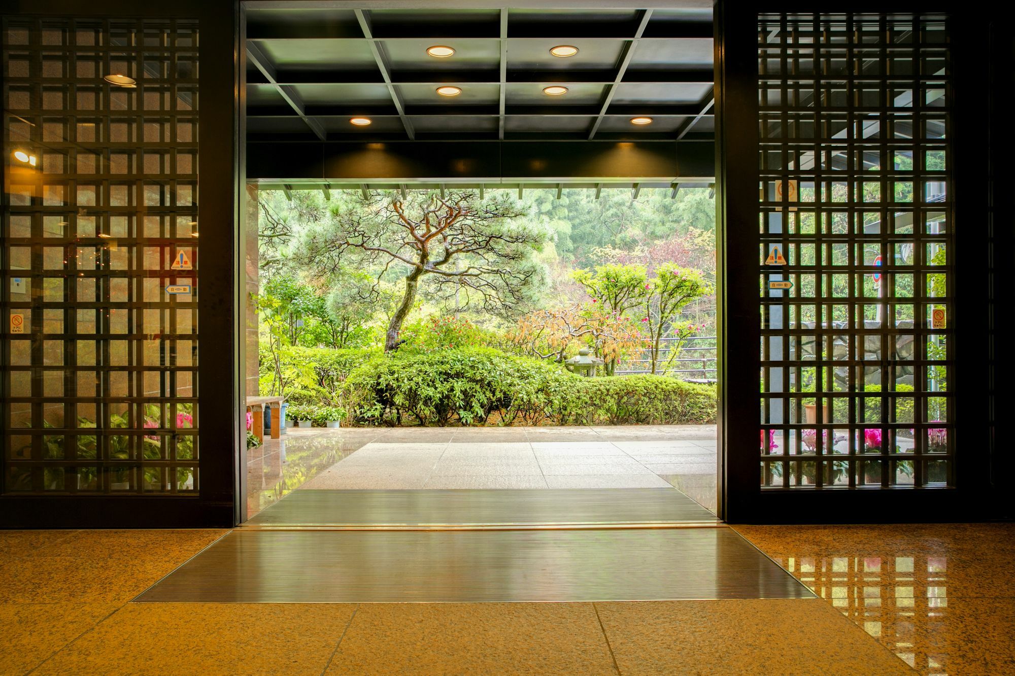 Yunosato Sugina Hotel Yugawara Exterior photo